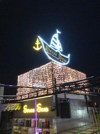 Seven Seas Restaurant & Bar